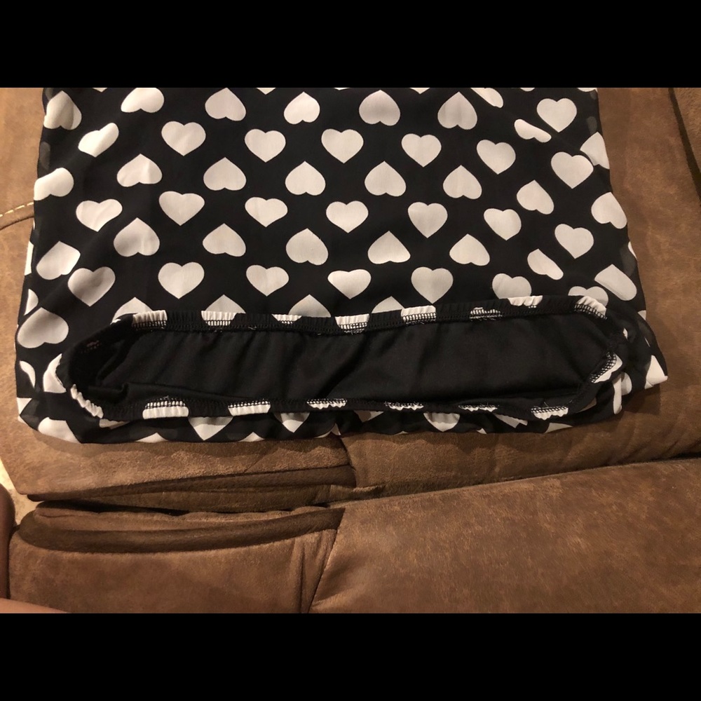 2/$10🛍Express Heart Top - Picture 5 of 5